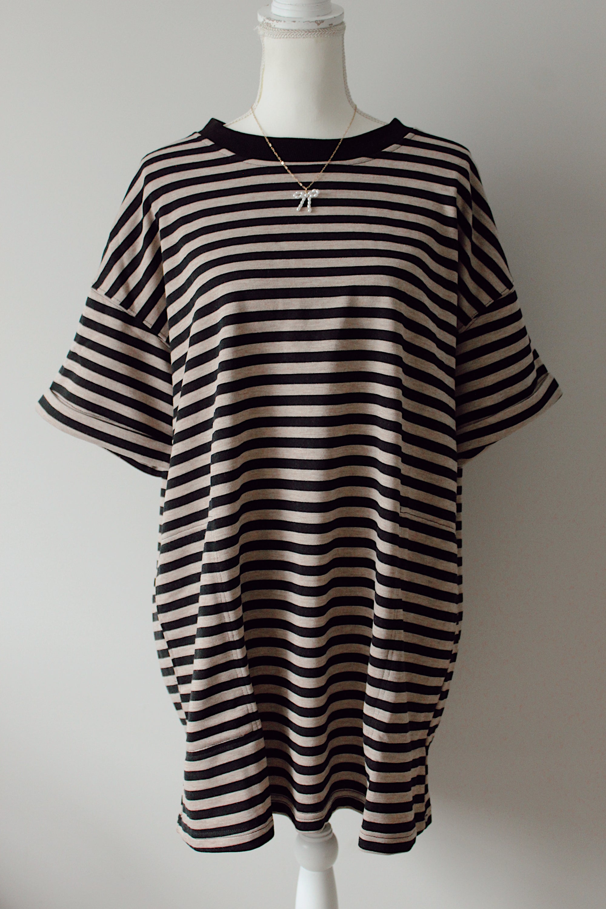 Seeing Stripes T-shirt Dress / Black + Oatmeal