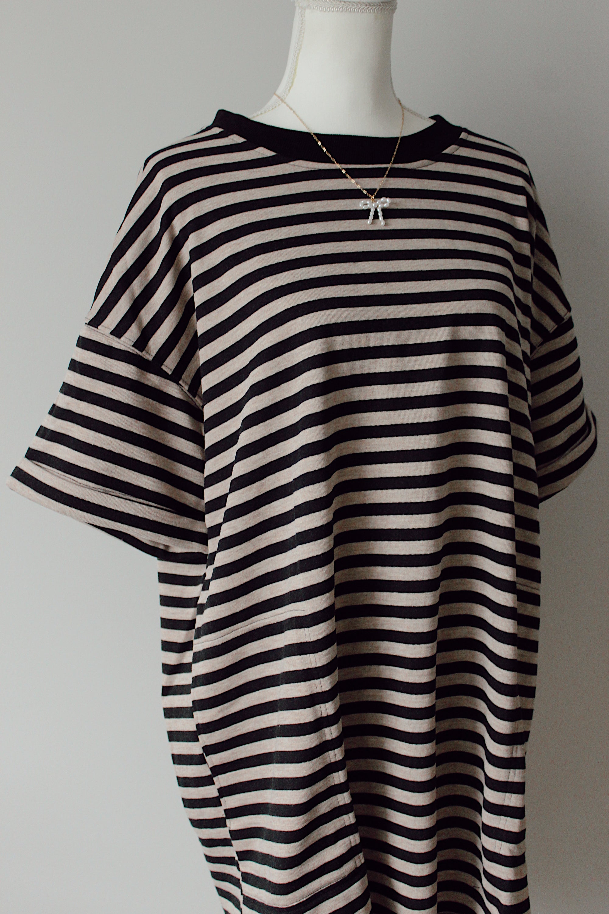 Seeing Stripes T-shirt Dress / Black + Oatmeal