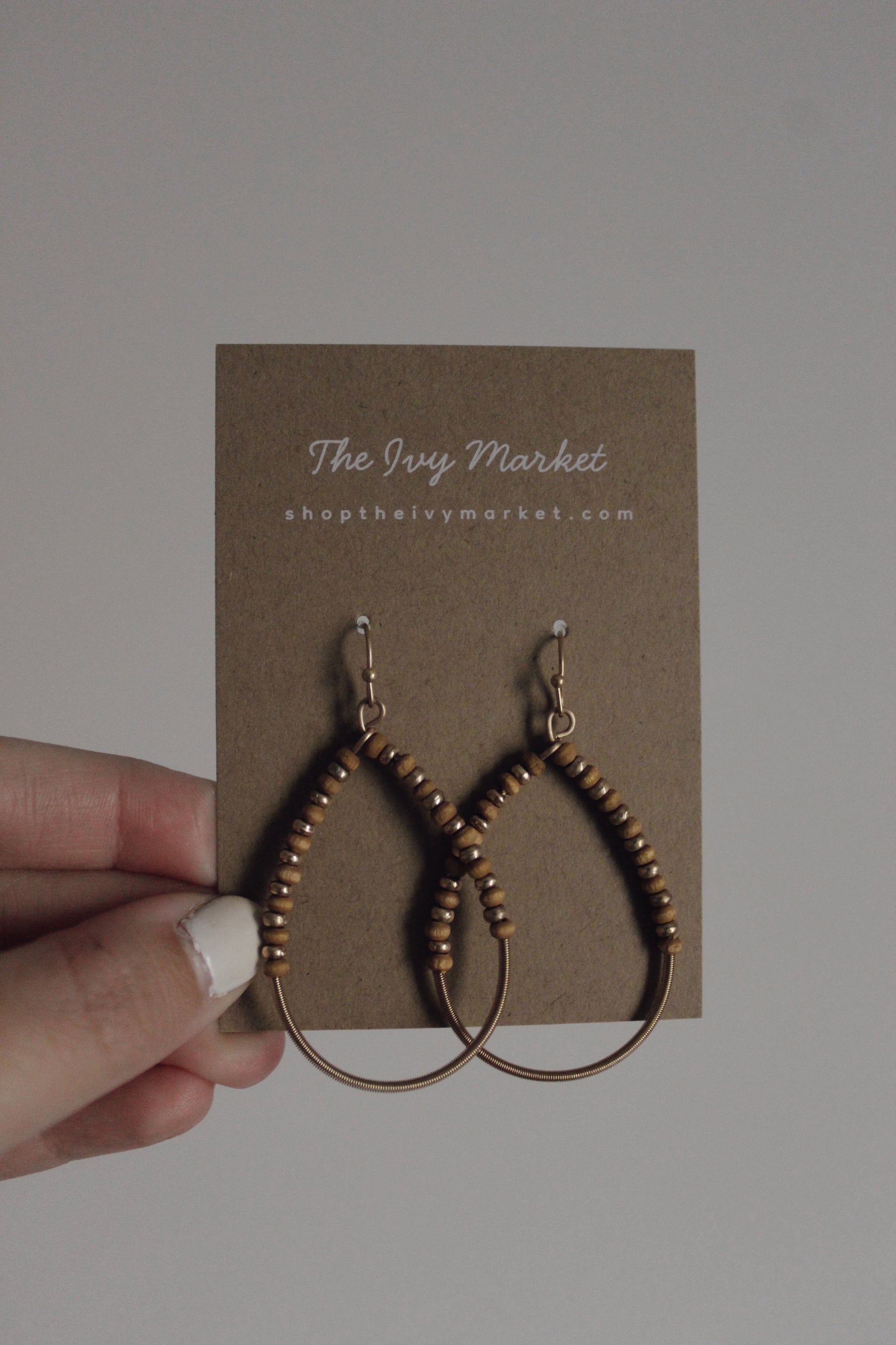 Sierra Beaded Earrings / Tan