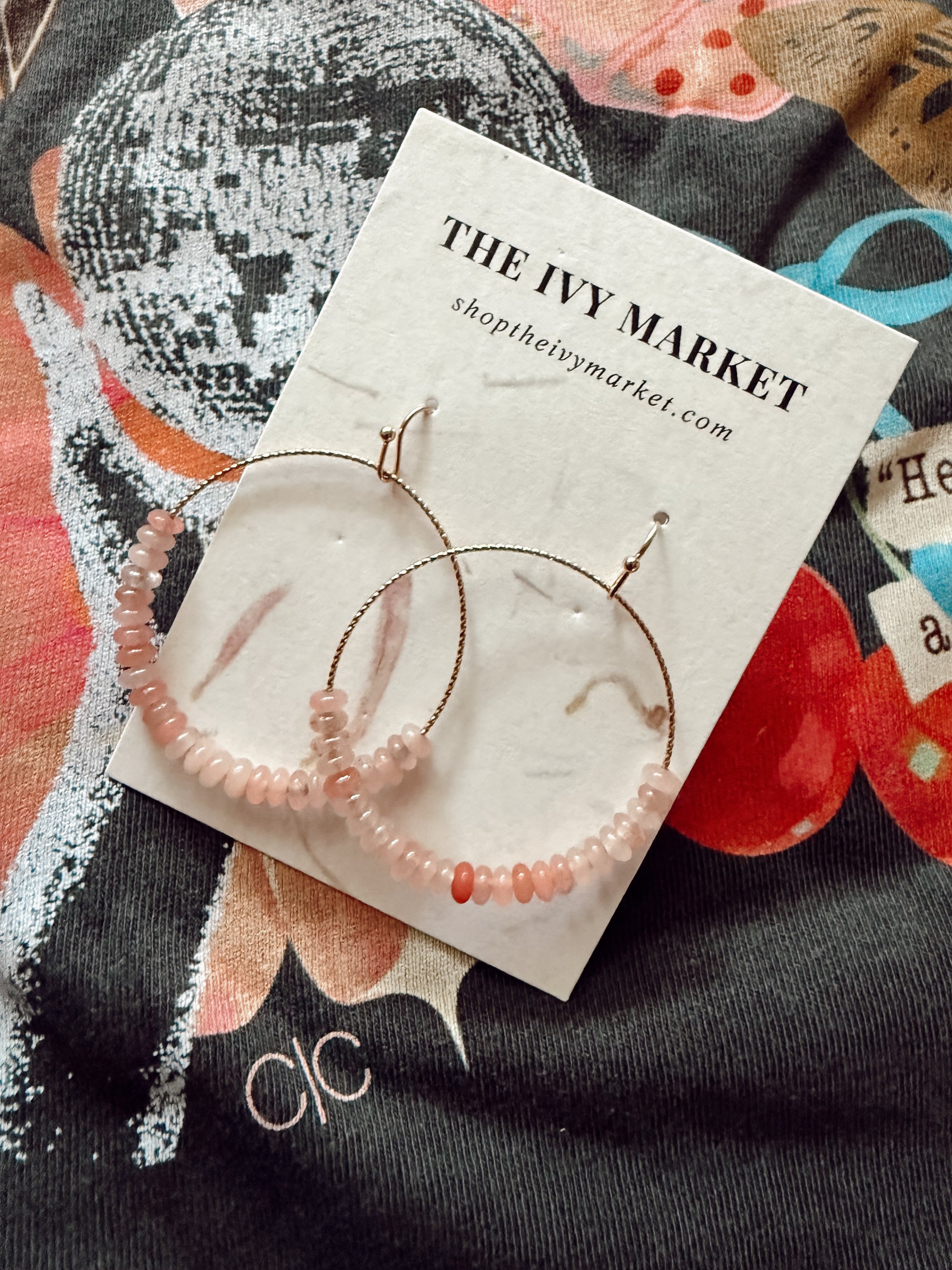 Simple Stone Beaded Earrings / Pink