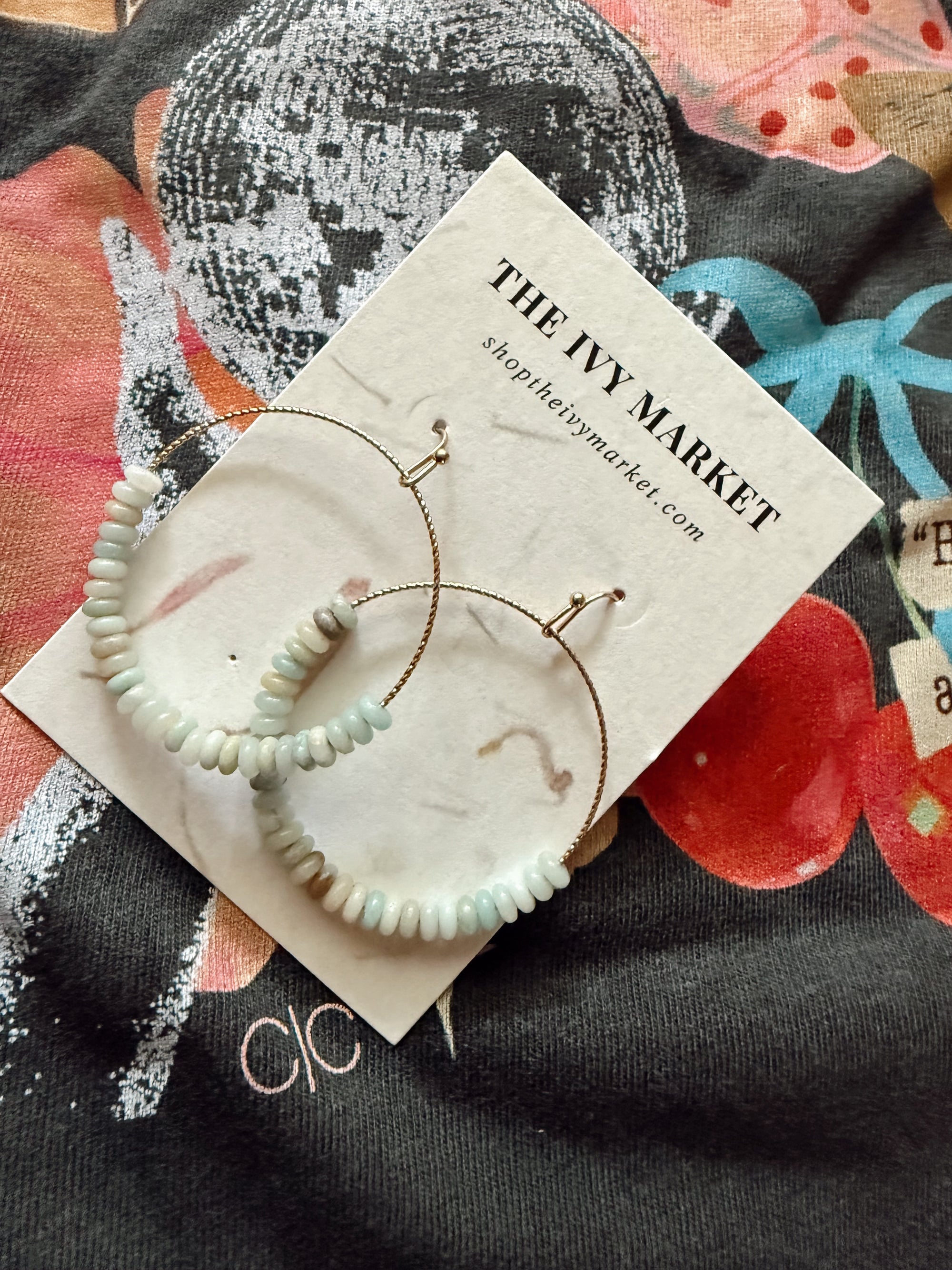 Simple Stone Beaded Earrings / Blue
