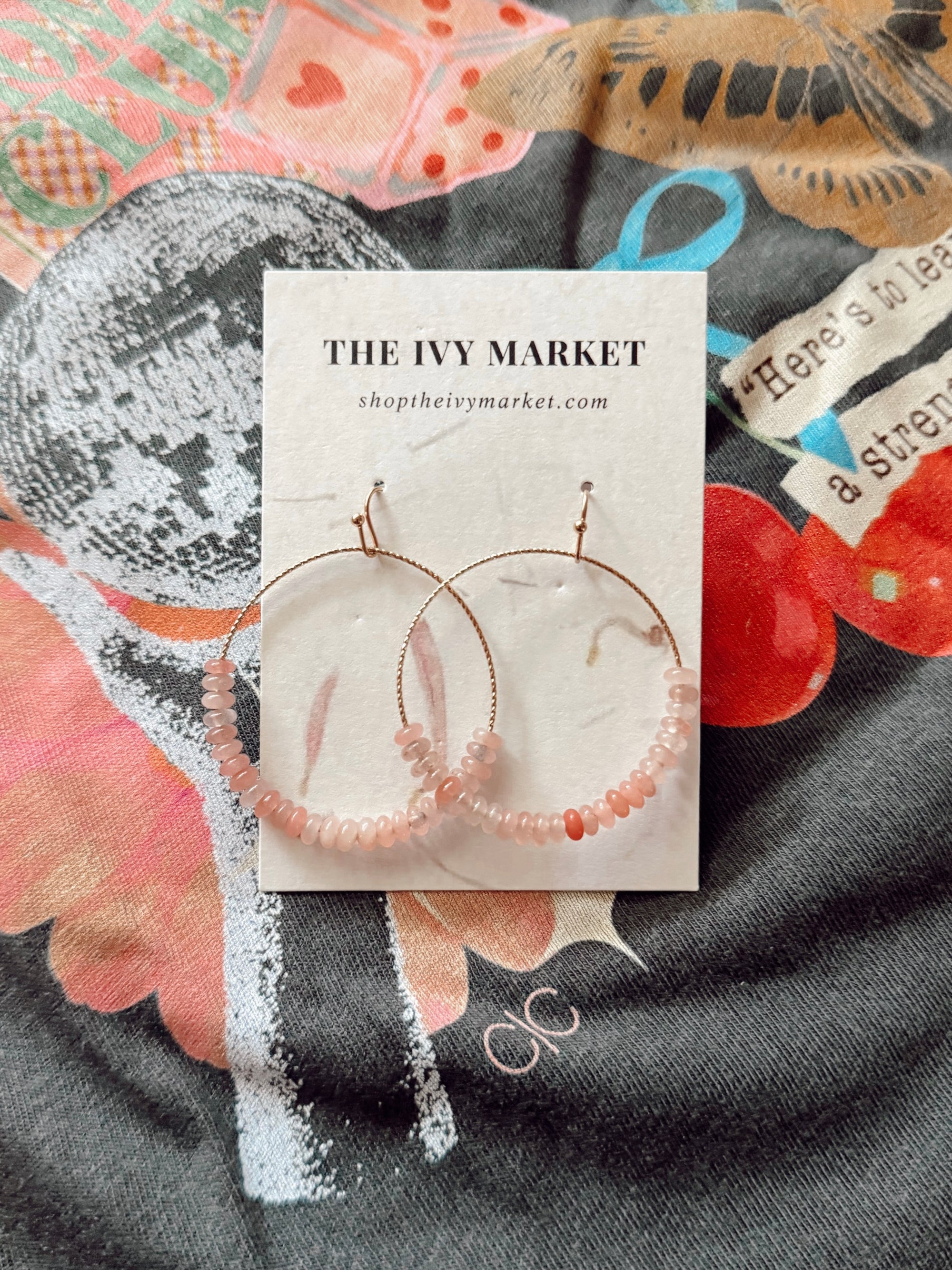 Simple Stone Beaded Earrings / Pink