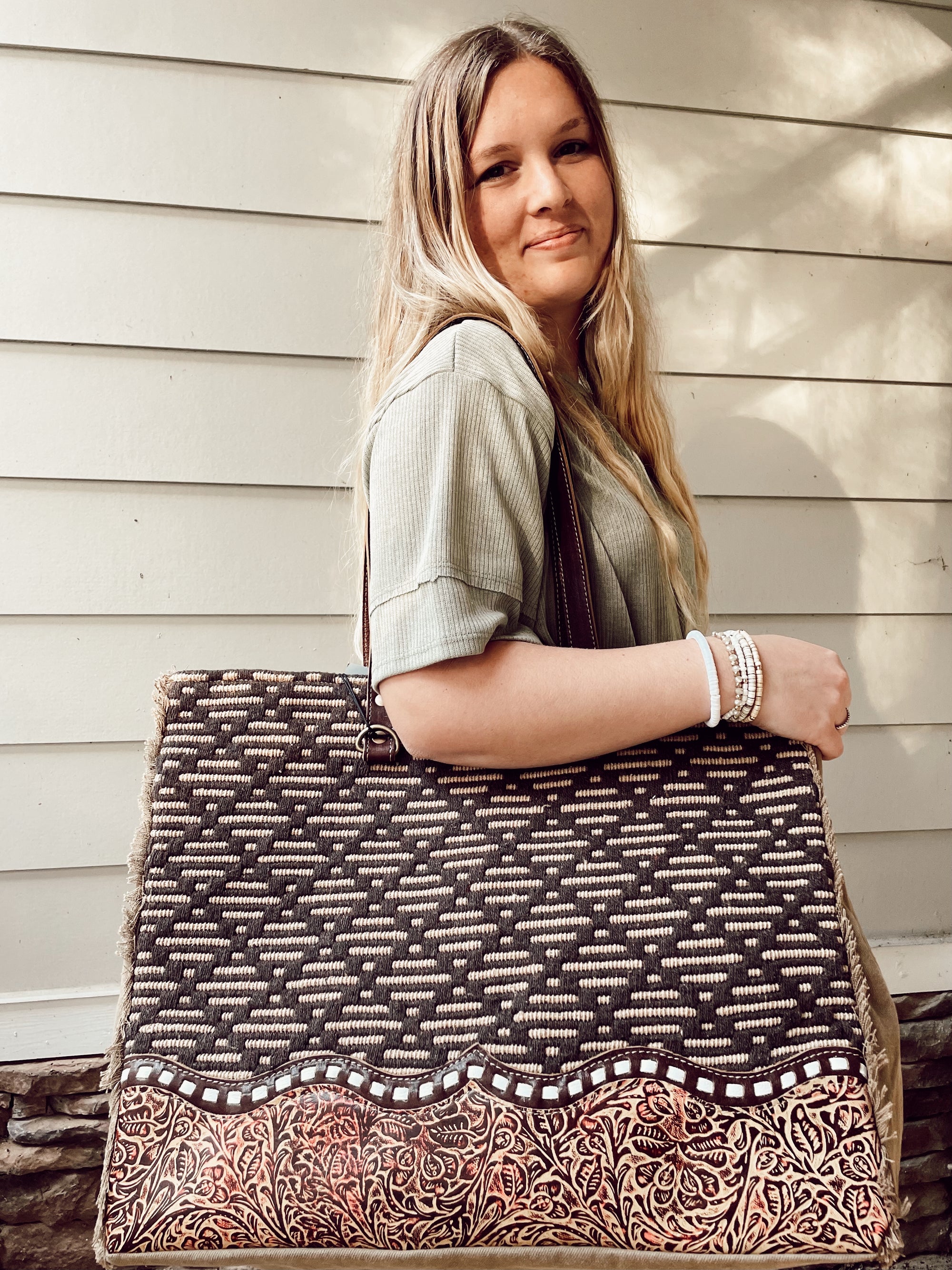 MYRA Bruine Weekender Bag