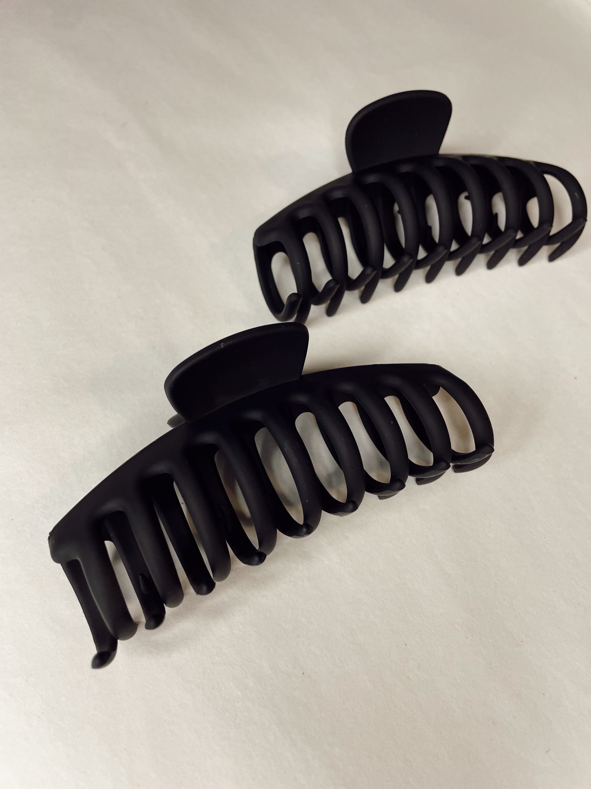 Matte Claw Clip